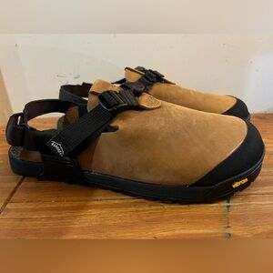 Bedrock mountain clogs brown nubuck